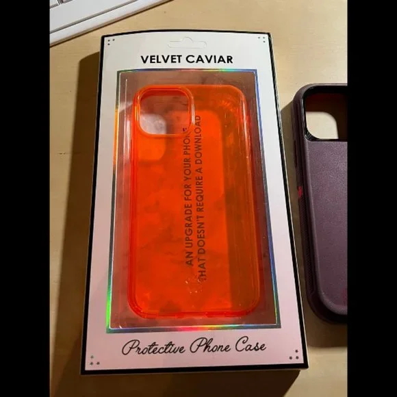 Bundle of iPhone 12 Pro Cases - Picture 3 of 10